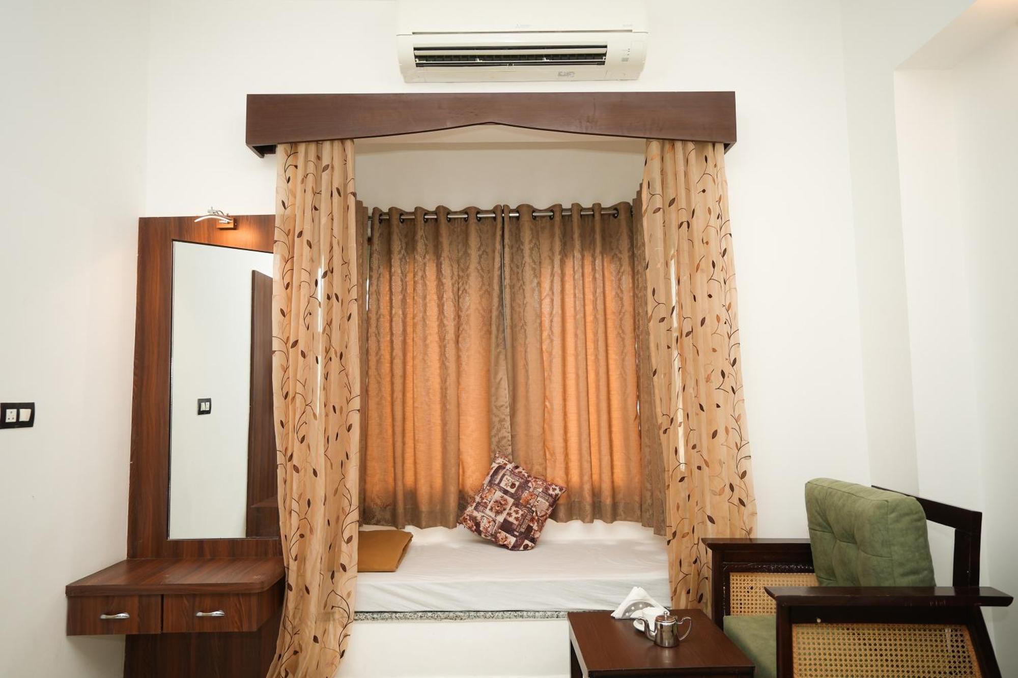 Maangarh Resorts Udaipur Extérieur photo