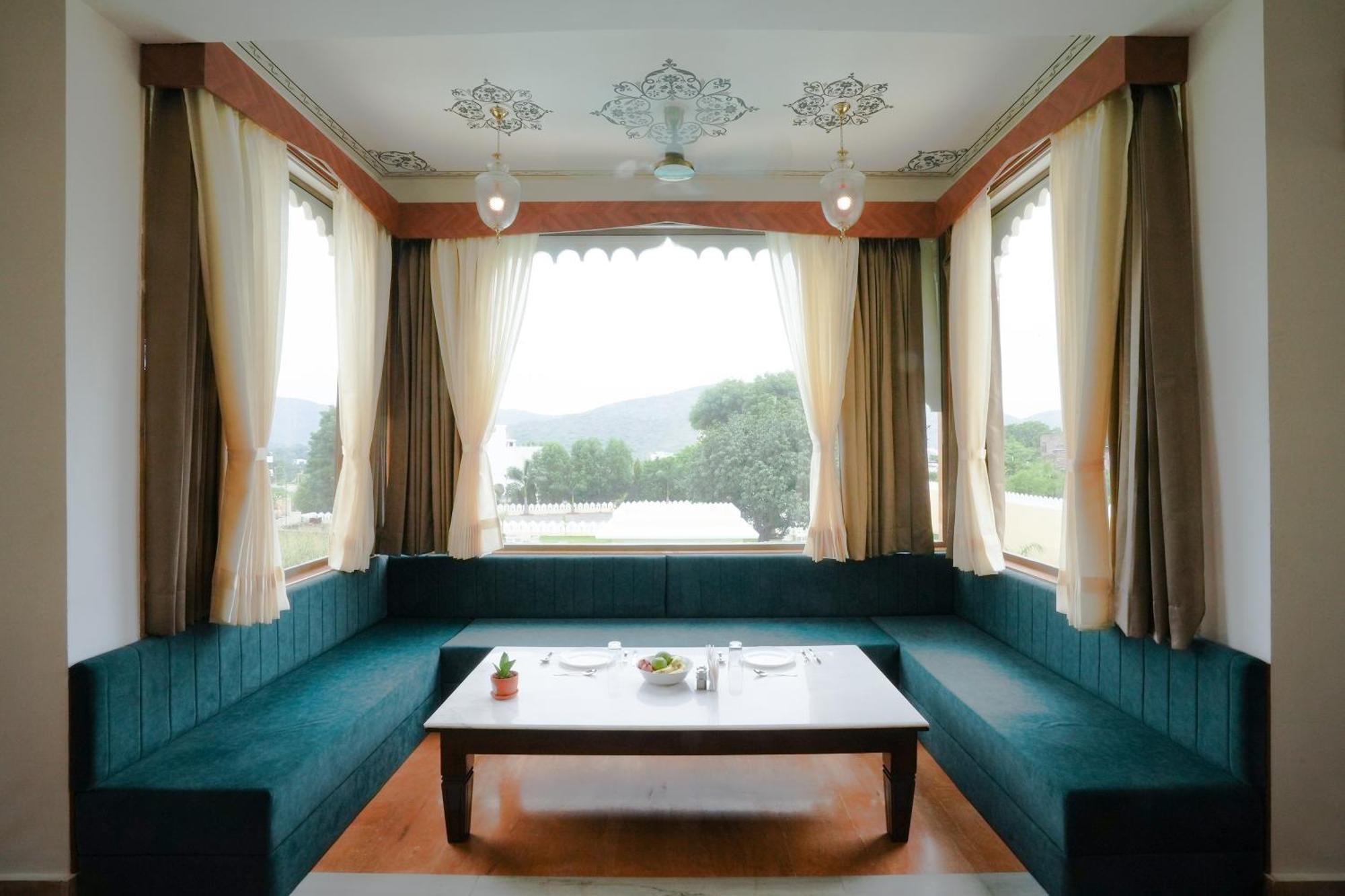 Maangarh Resorts Udaipur Extérieur photo