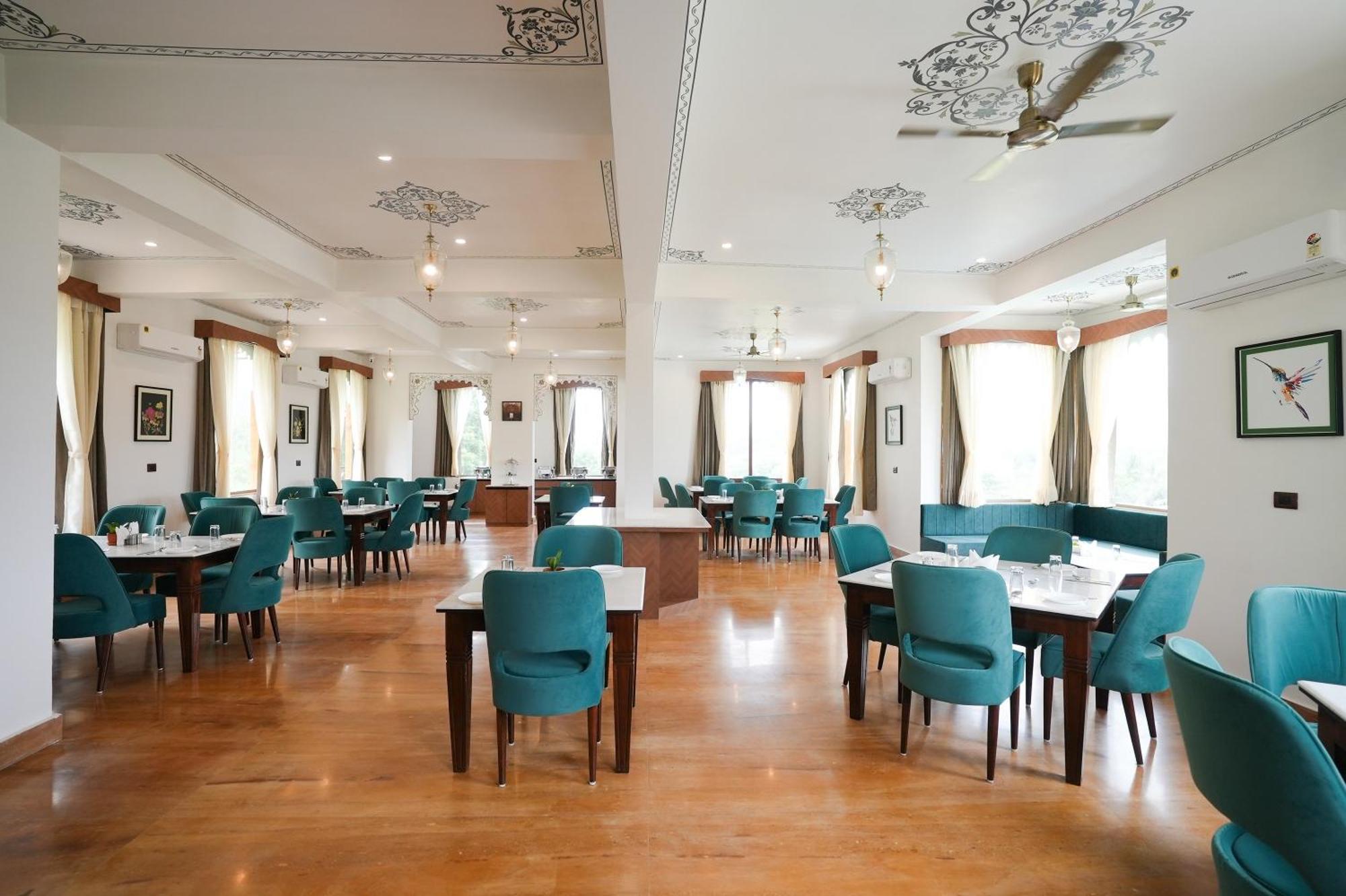 Maangarh Resorts Udaipur Extérieur photo